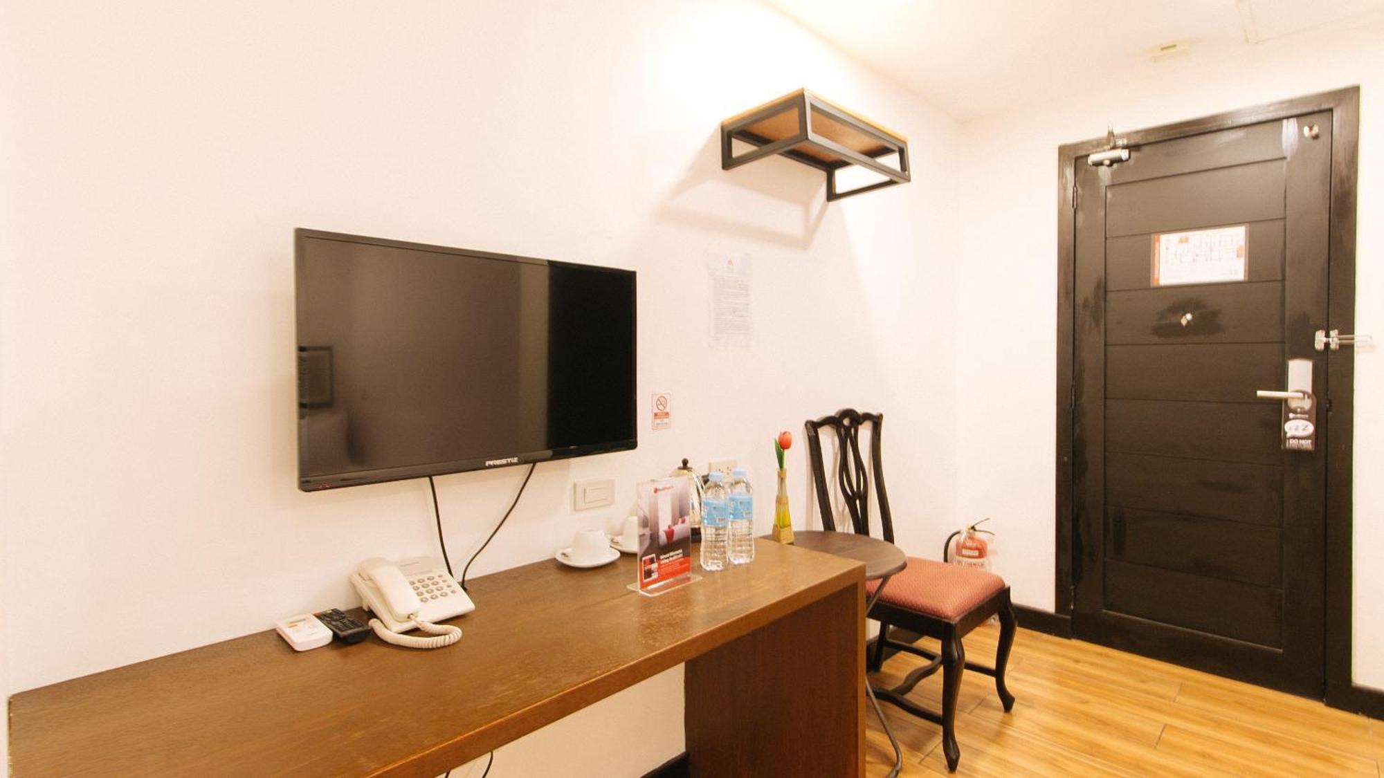 Reddoorz Plus At Mm Hotel Las Pinas Former Reddoorz Plus Near Bamboo Organ Екстериор снимка