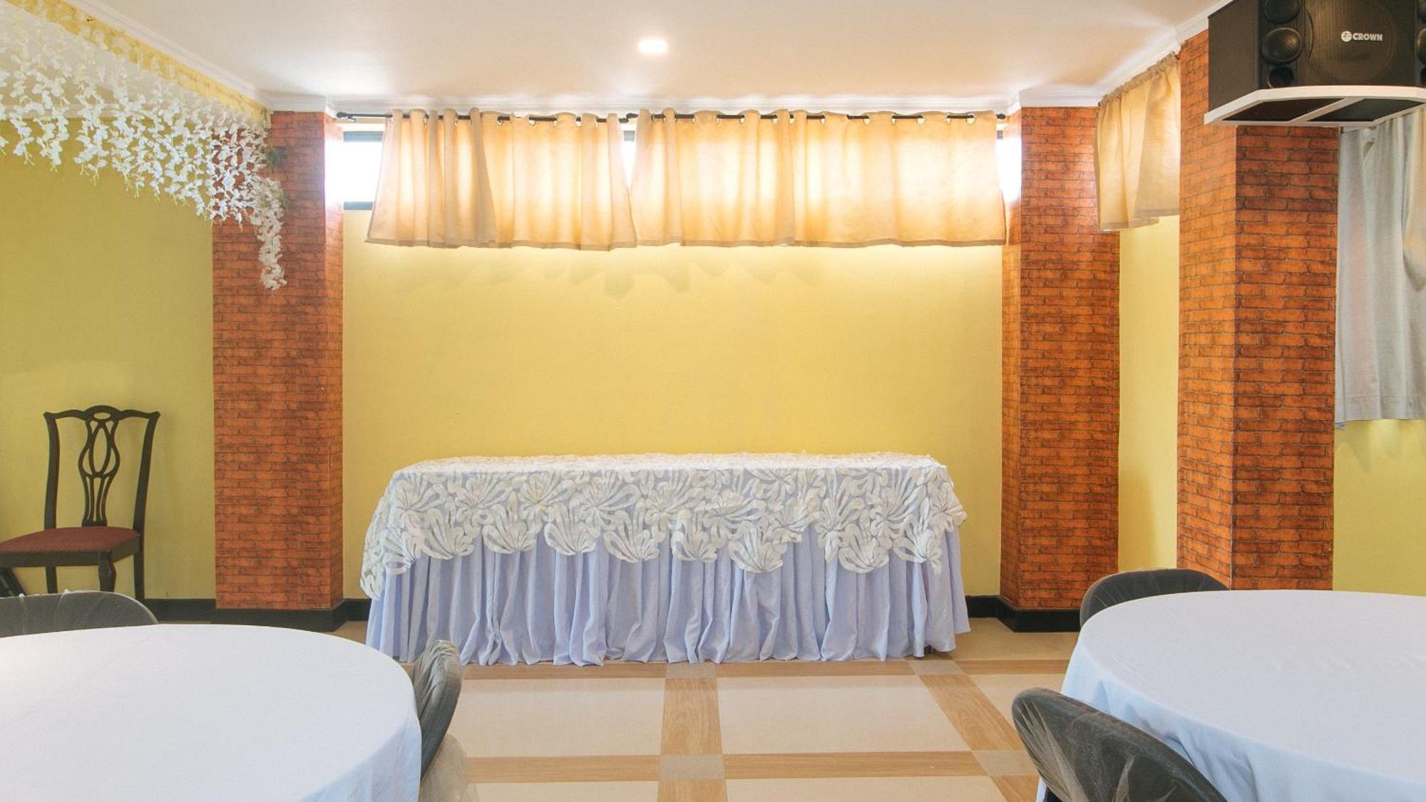 Reddoorz Plus At Mm Hotel Las Pinas Former Reddoorz Plus Near Bamboo Organ Екстериор снимка