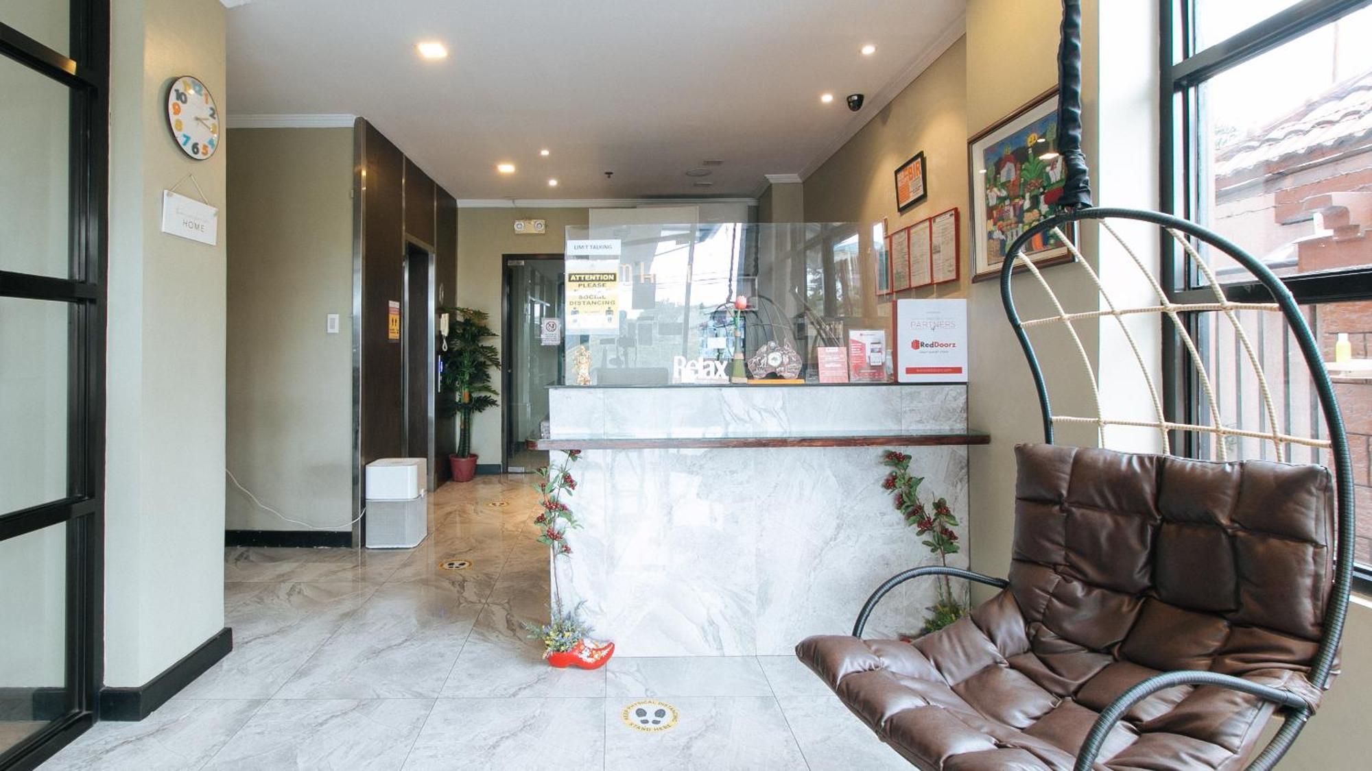Reddoorz Plus At Mm Hotel Las Pinas Former Reddoorz Plus Near Bamboo Organ Екстериор снимка