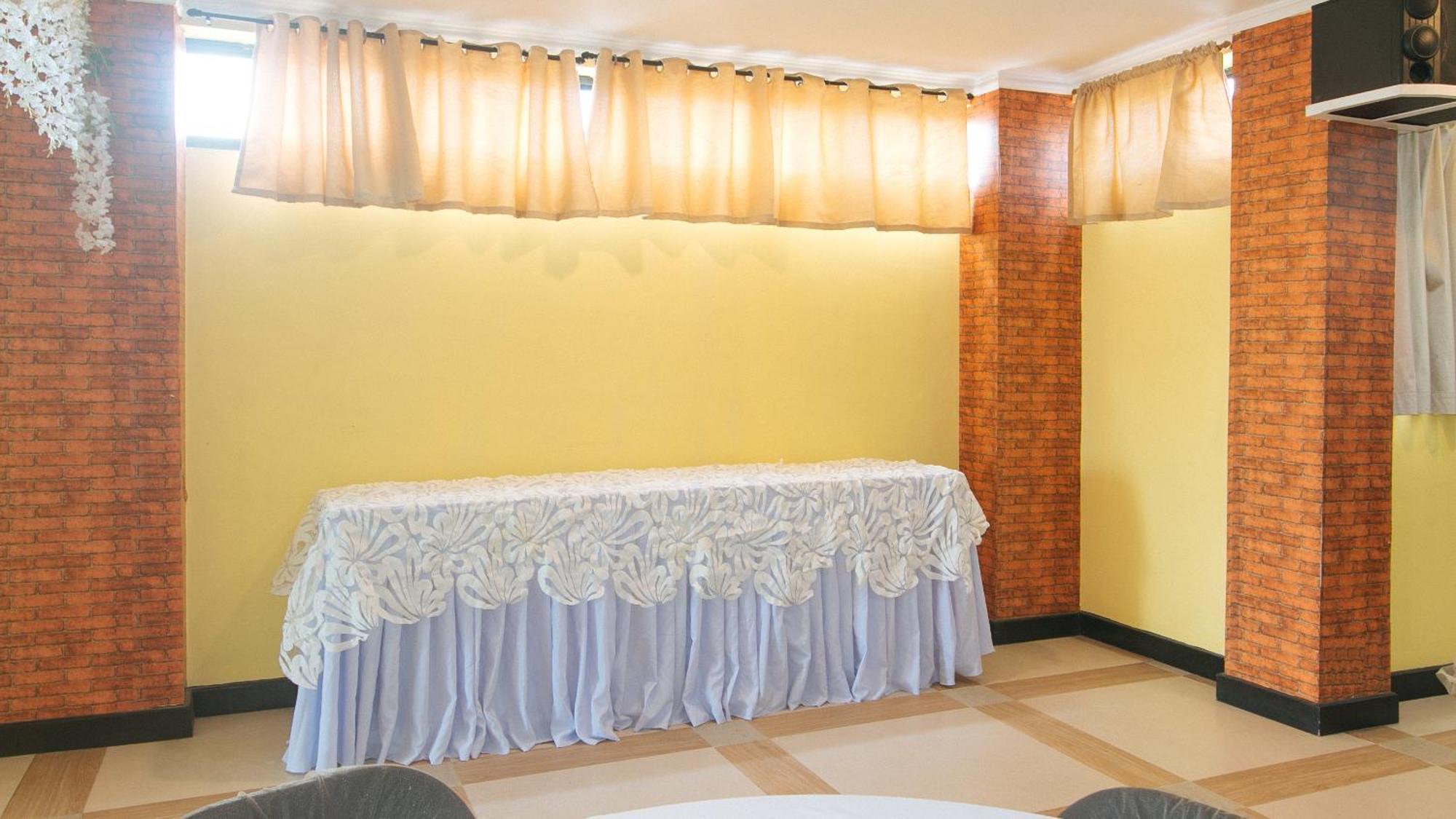 Reddoorz Plus At Mm Hotel Las Pinas Former Reddoorz Plus Near Bamboo Organ Екстериор снимка